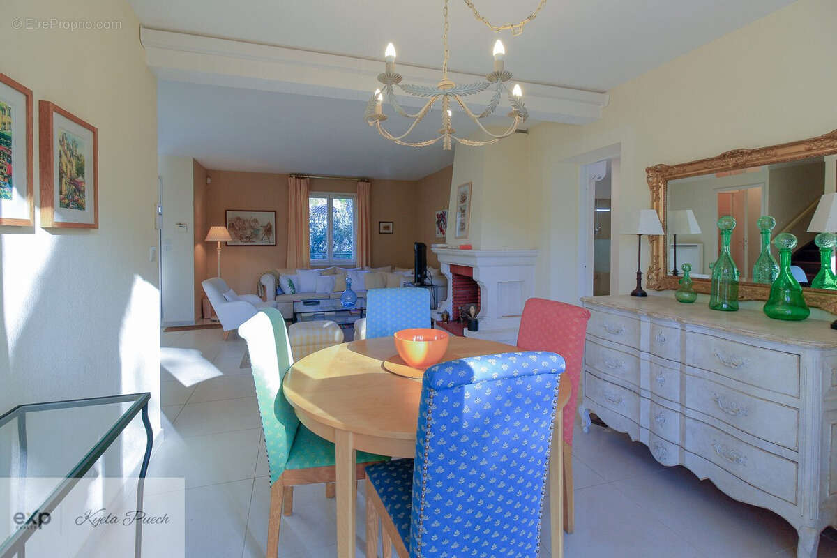 Kyela Puech- eXp Luxury France propose sur leDomaine de golf, Pont Royal, villa, piscine, jardin, suite de plain-pied - Maison à MALLEMORT