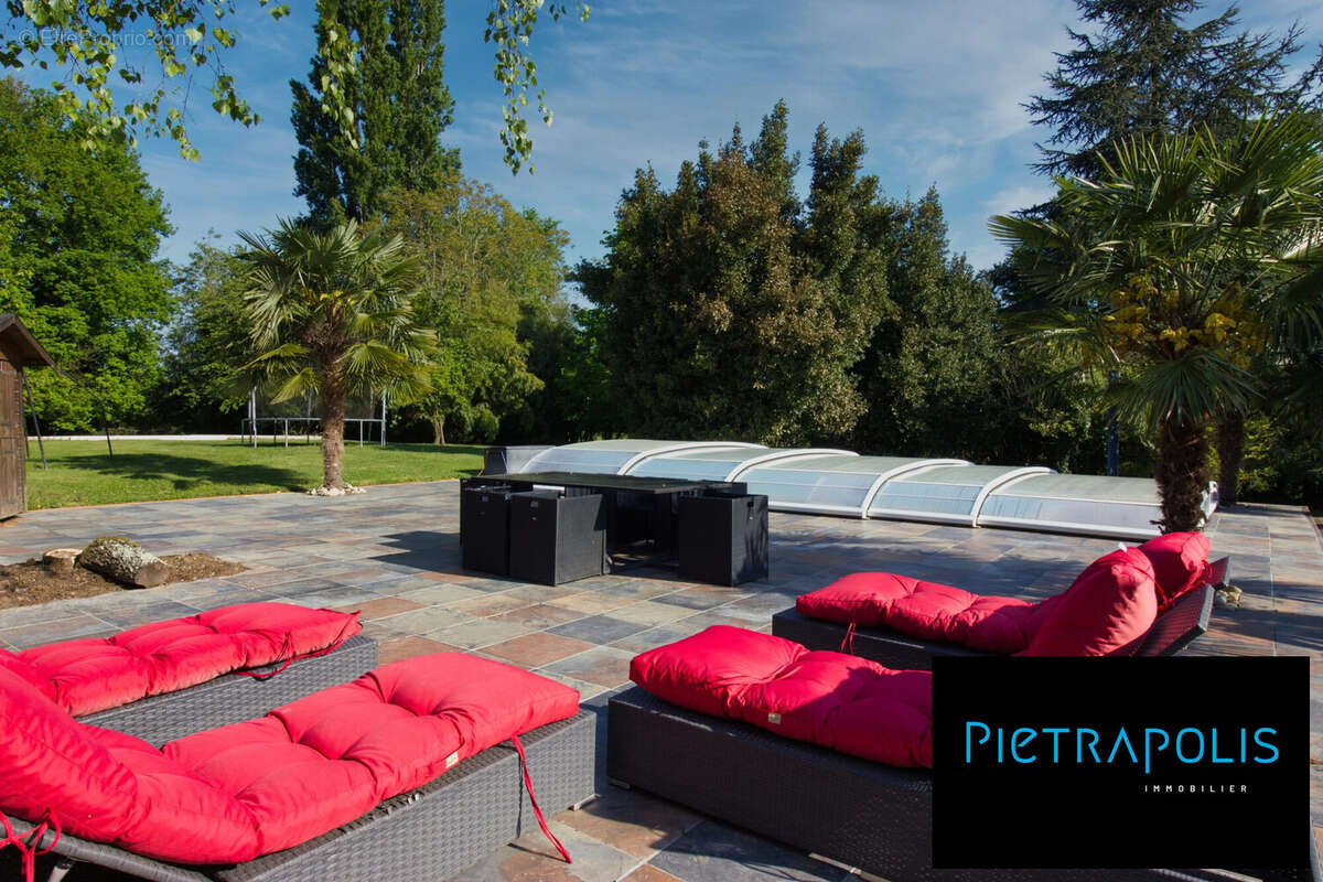 Maison à PONT-DE-VEYLE