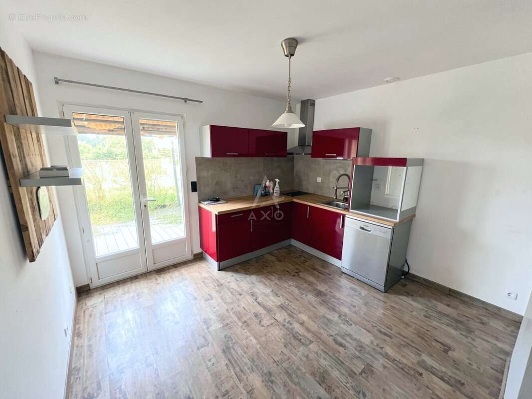 Maison 85 m² à Les Brouzils  - photo 4