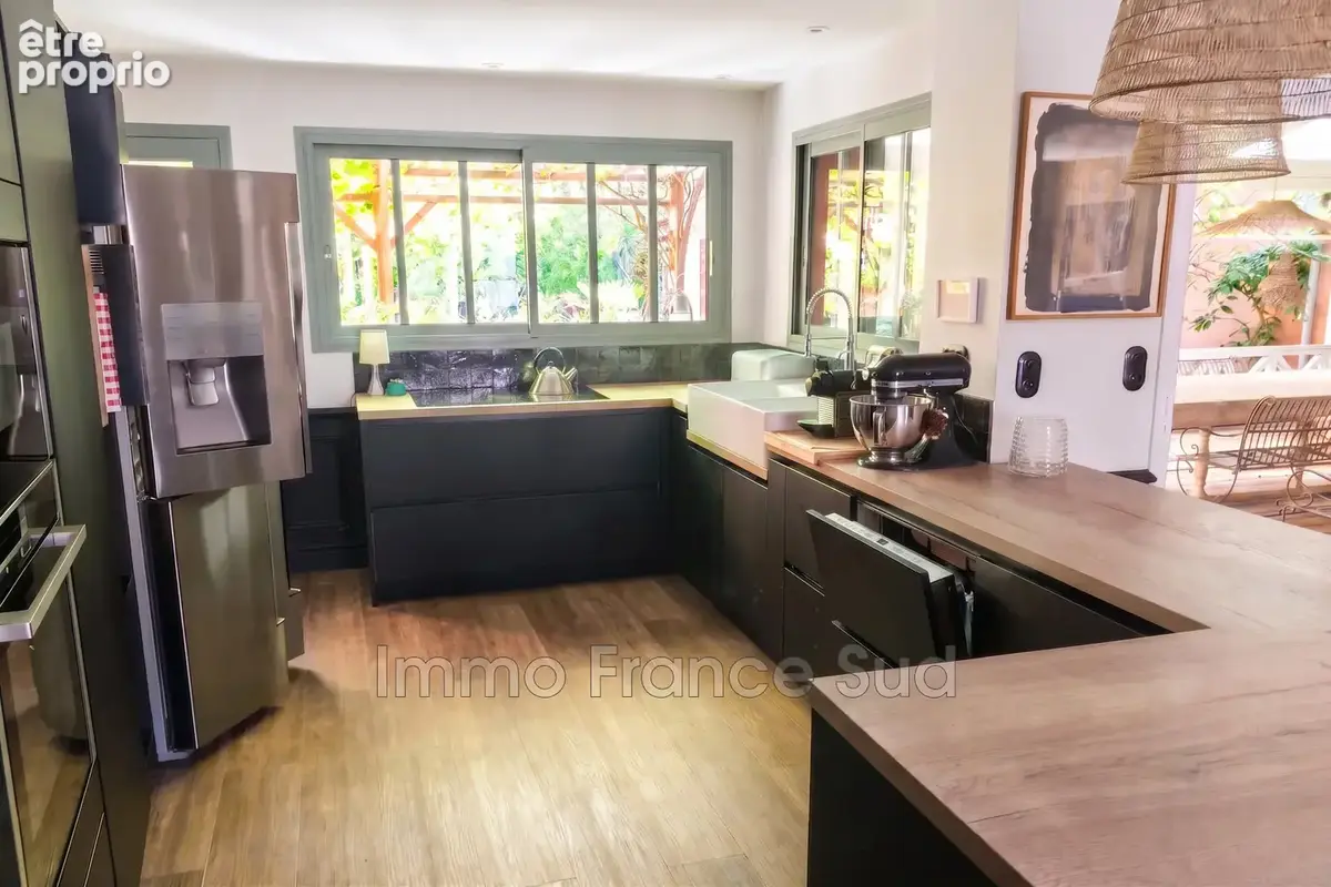 Maison 8 pièces 200 m² à vendre à Soulac-Sur-Mer (33780) - photo 7
