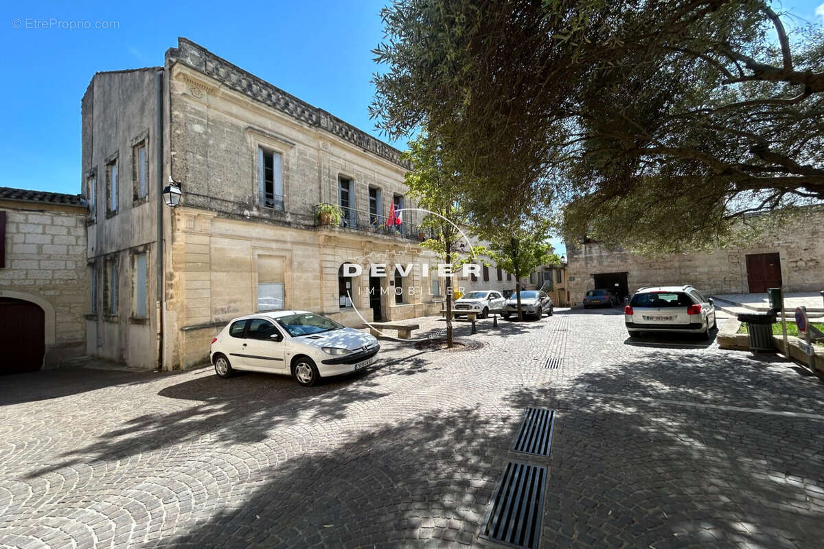 Terrain à SAINT-GENIES-DES-MOURGUES