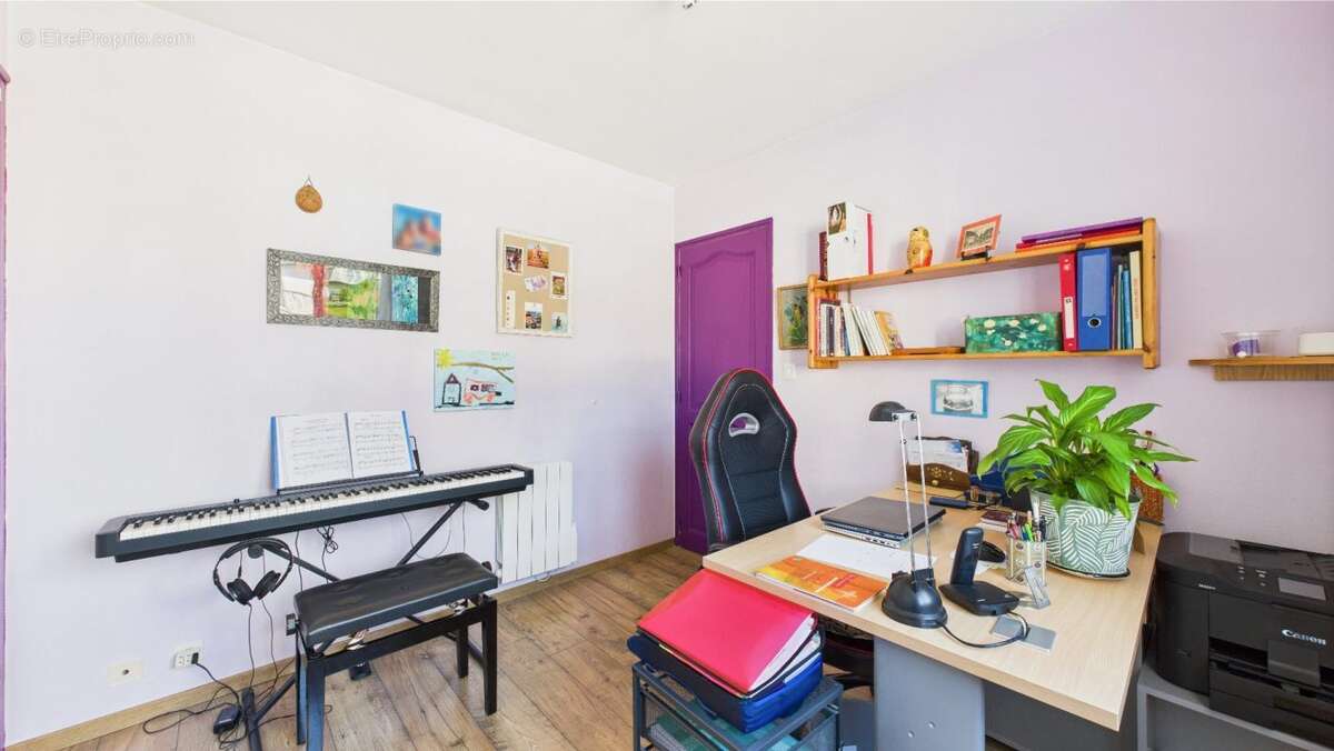 Maison à LUC-LA-PRIMAUBE