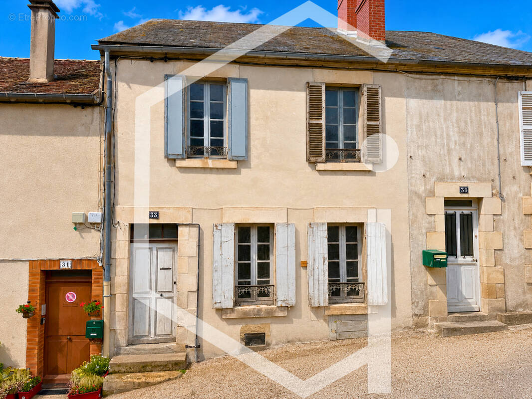 Maison à LA CHARITE-SUR-LOIRE