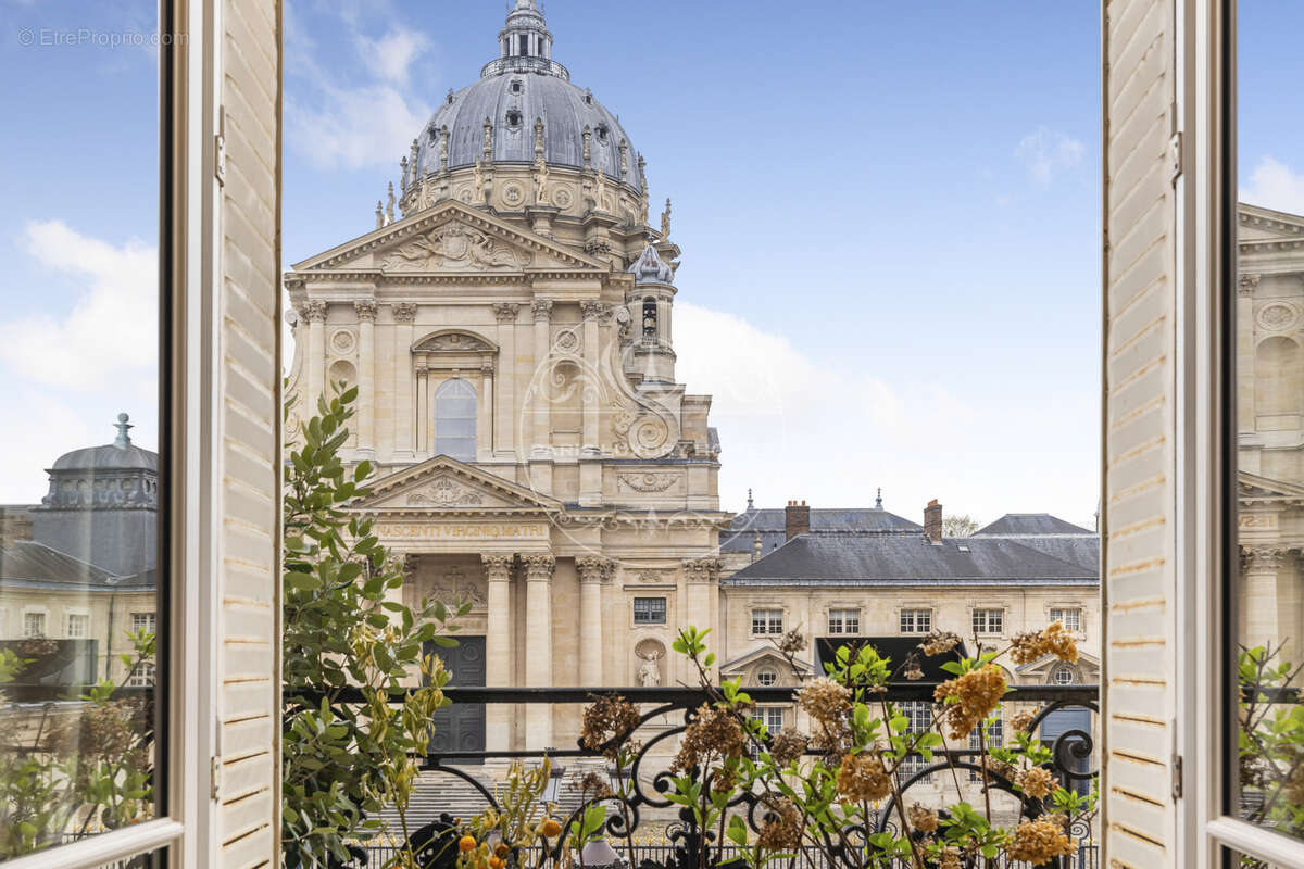 Appartement à PARIS-5E