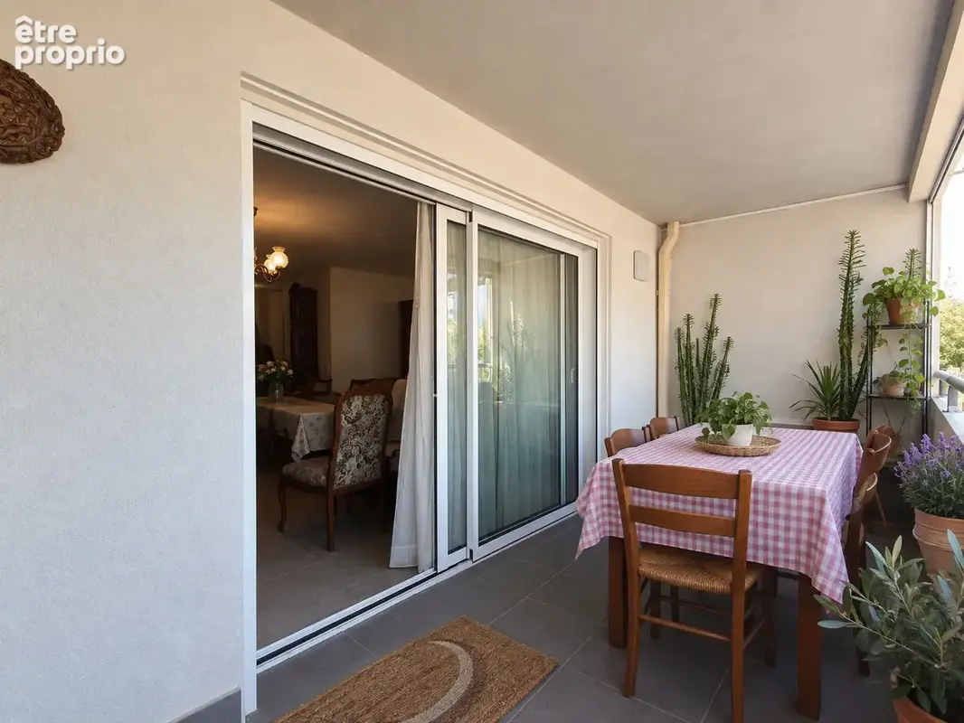 Appartement T3 récent de 57 m² avec 2 terrasses et box - photo 2