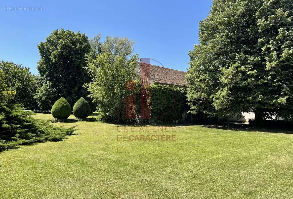 Maison à FONTAINEBLEAU