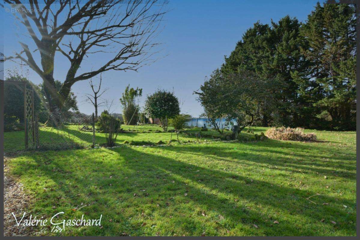 Montcaret – Belle maison en pierre de 250 m² en pleine campagne – Idéale projet familial ou activité touristique ou de bien être - photo 10