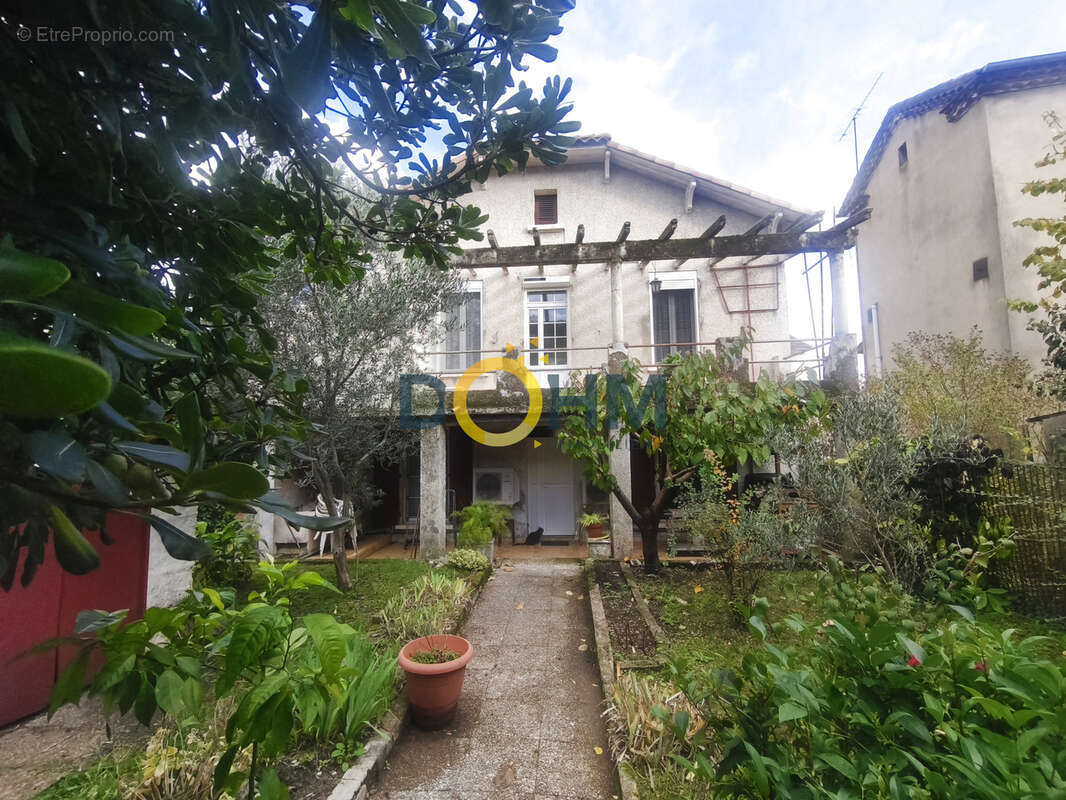 Maison à LES SALLES-DU-GARDON