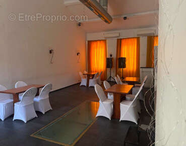 Local commercial de 231 m2 avec terrasse de 60 m2 - photo 5