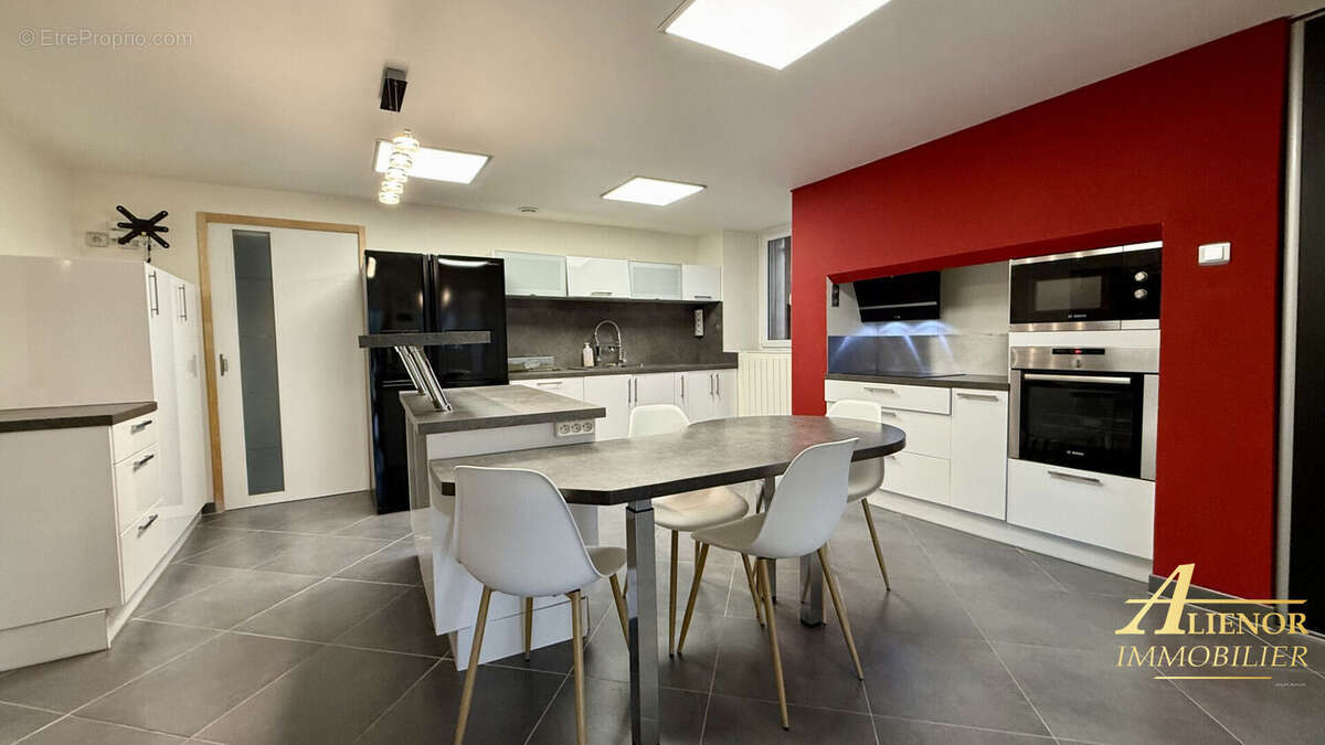 Maison à COULOUNIEIX-CHAMIERS