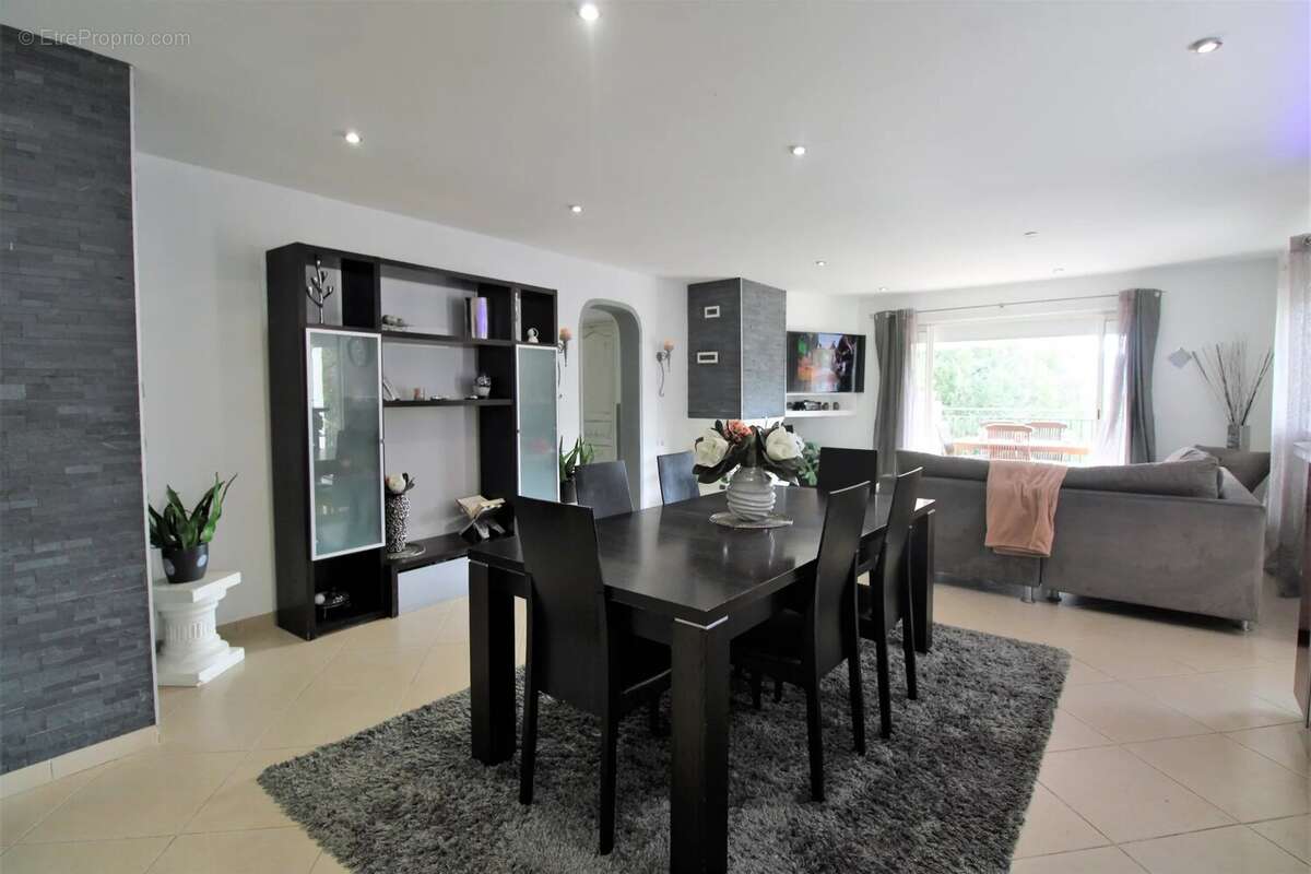 Maison à L'ESCARENE