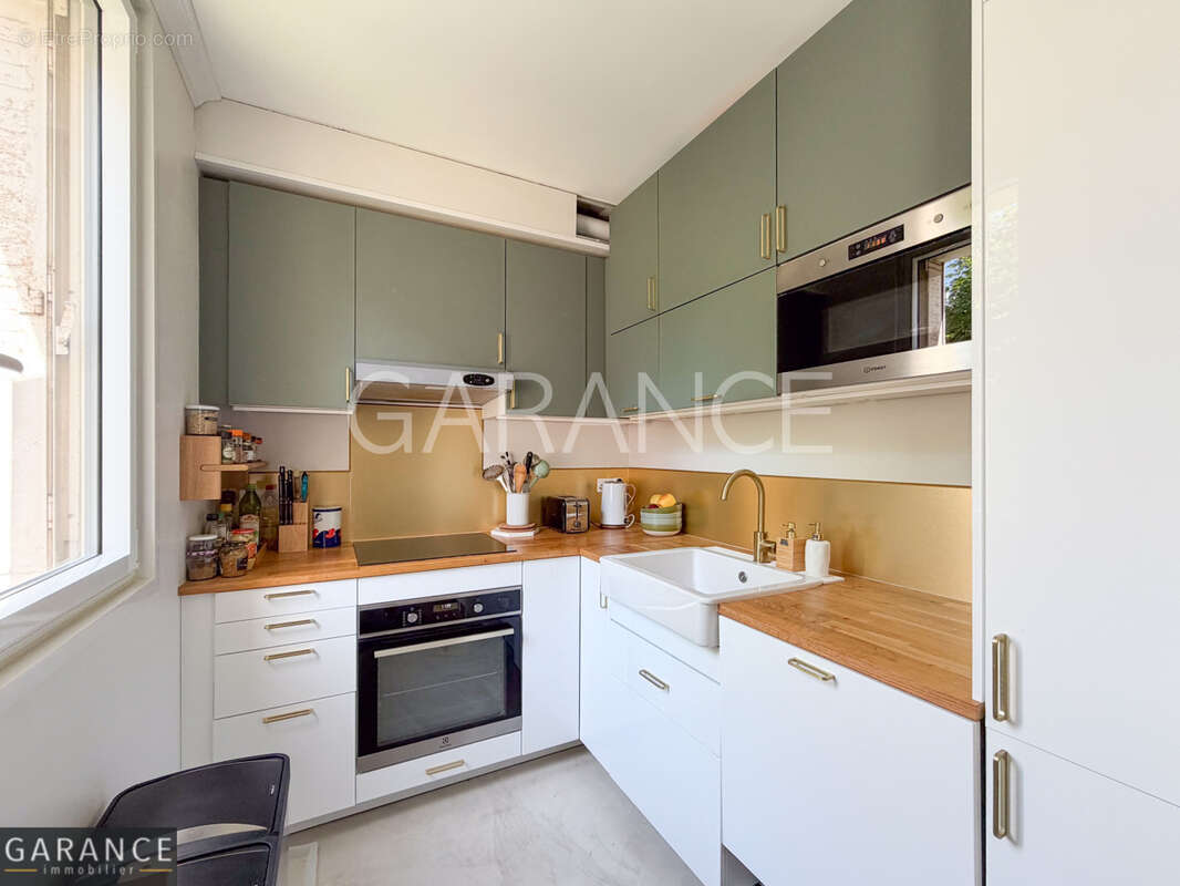 Appartement à PARIS-14E