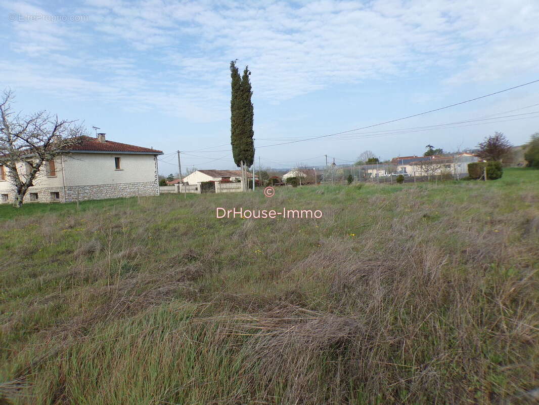 Terrain 918 m² à Graulhet  - photo 6