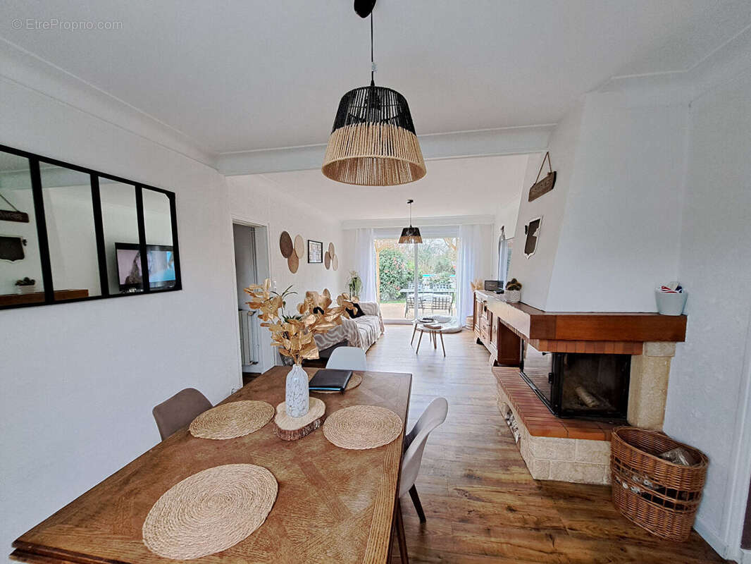 Maison à SAINT-CHRISTOPHE-DU-LIGNERON