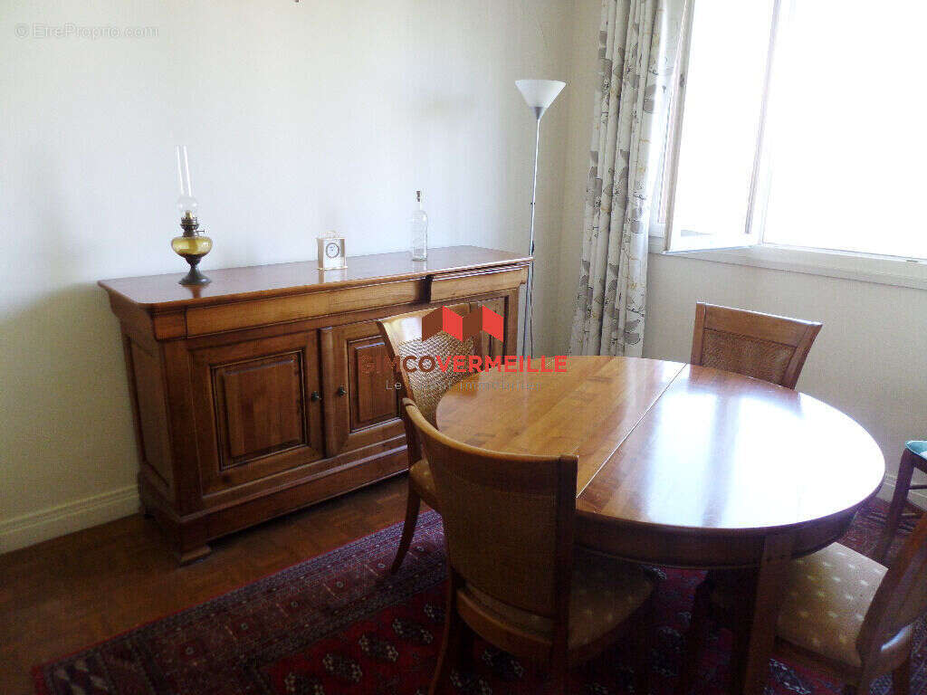 Appartement à LA CELLE-SAINT-CLOUD