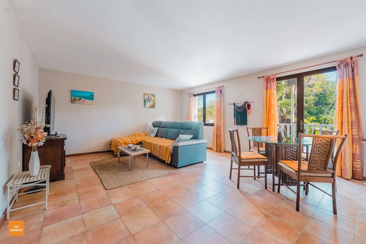 Maison à PETITE-ILE