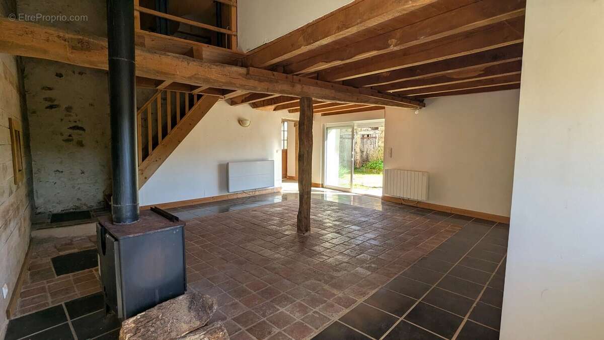 Maison à MONTMORILLON