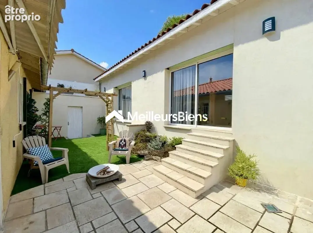 Maison de plain-pied 175 m2 5ch — à châtillon commerces à pieds — avec piscine, studio indépendant et garage - photo 14