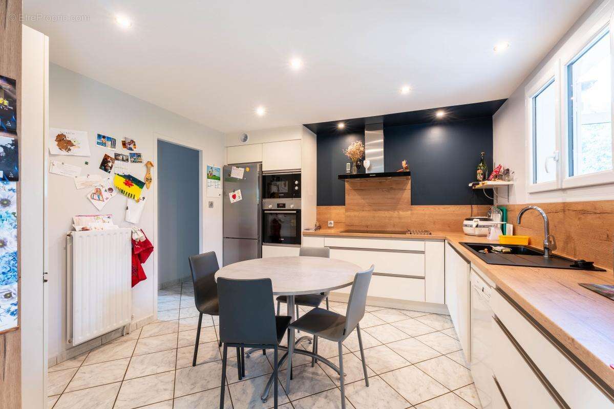 Maison à PONTCHARRA-SUR-TURDINE