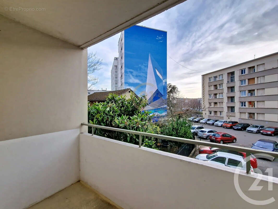 Appartement à LYON-8E