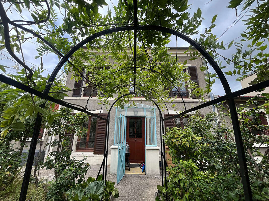 Maison à VILLEMOMBLE