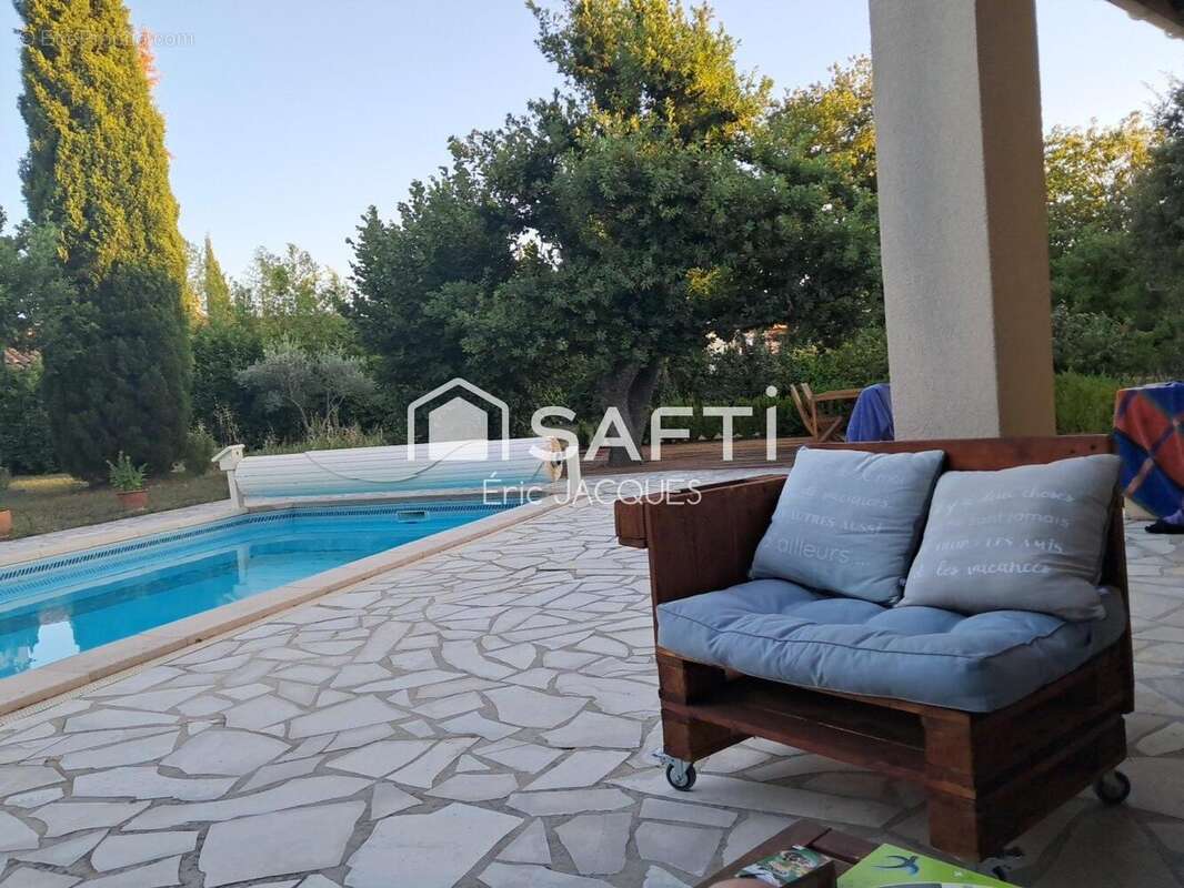 Maison 132 m² à Entrechaux  - photo 2