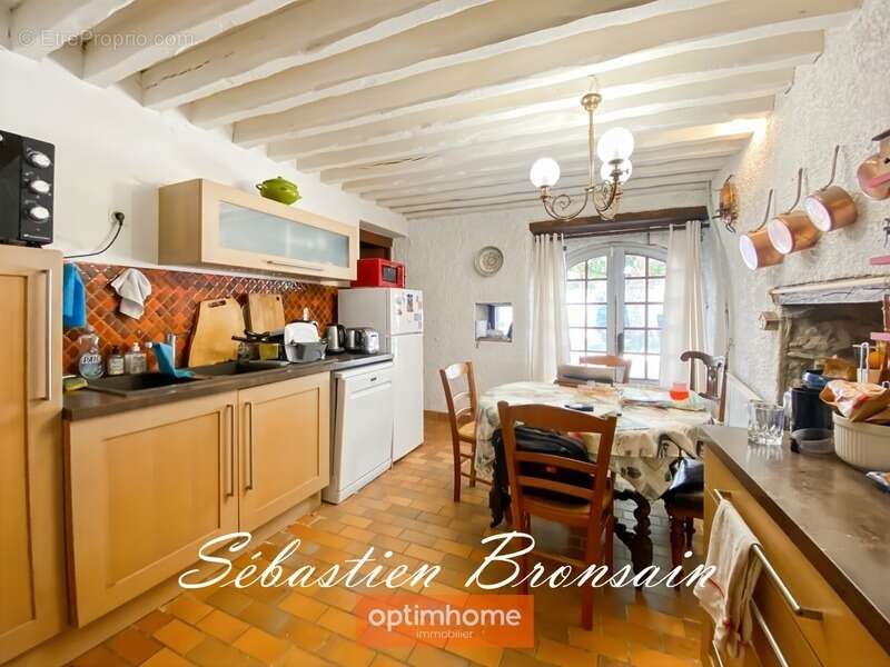 Maison à CHATEAU-CHALON