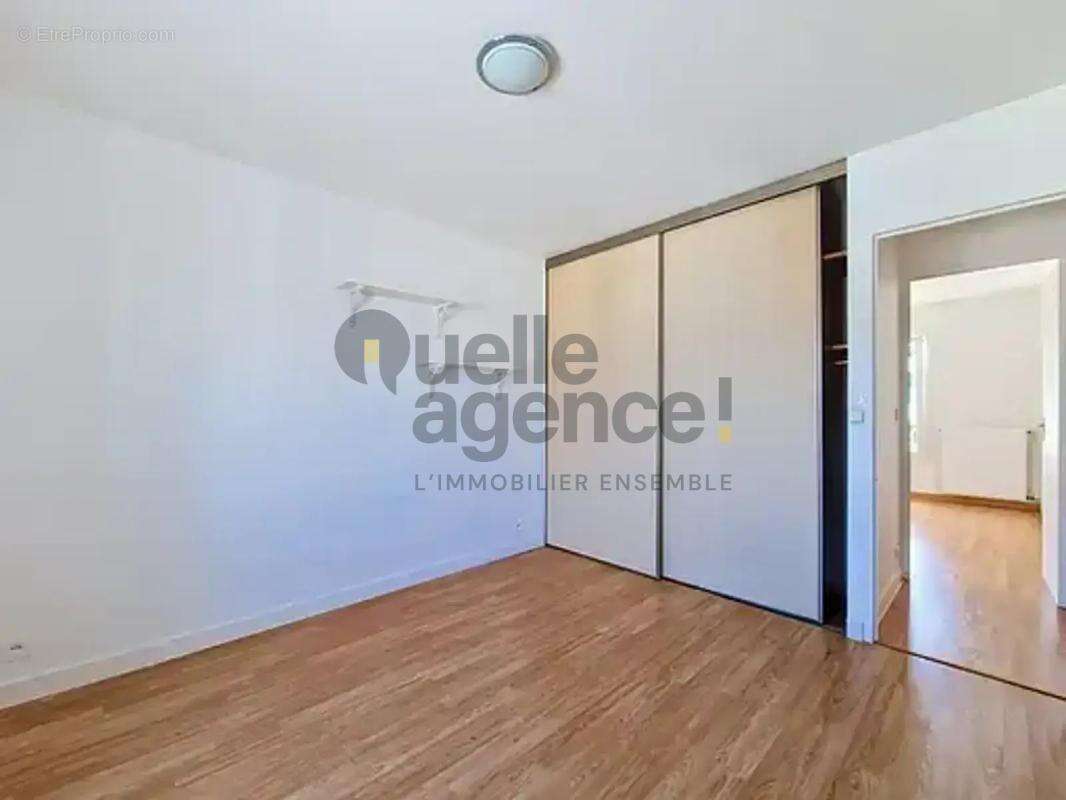 Cavale Blanche - Maison familiale 3 chambres, beau potentiel - photo 9