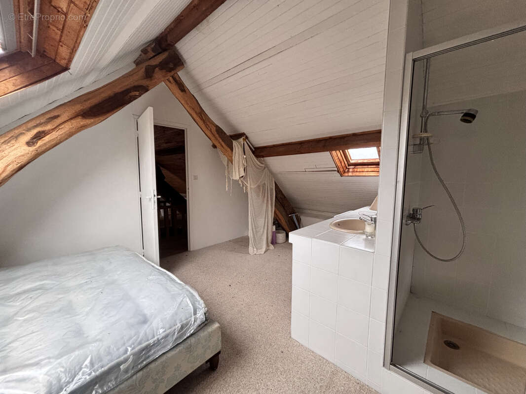 Maison à SAINT-MARTIN-CHATEAU