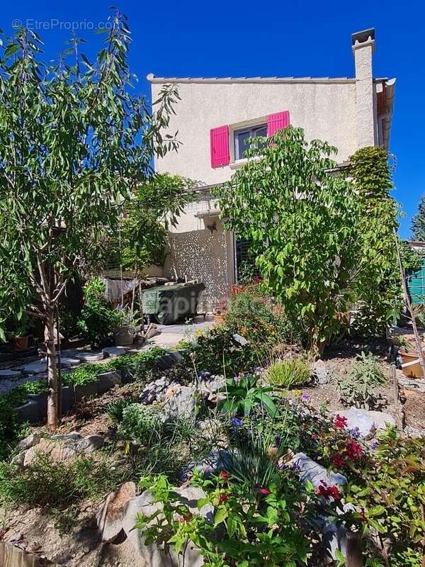 Maison à SAINT-PAUL-TROIS-CHATEAUX