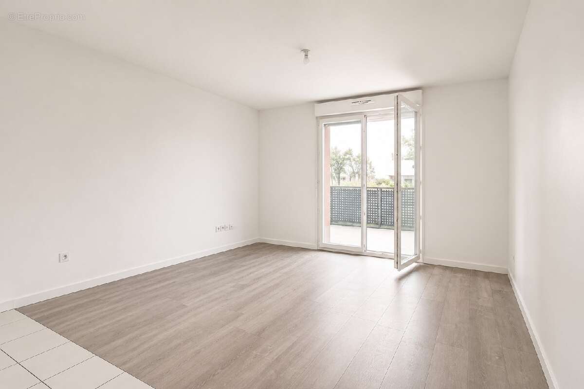 Appartement 57 m² à Ris-Orangis  - photo 2