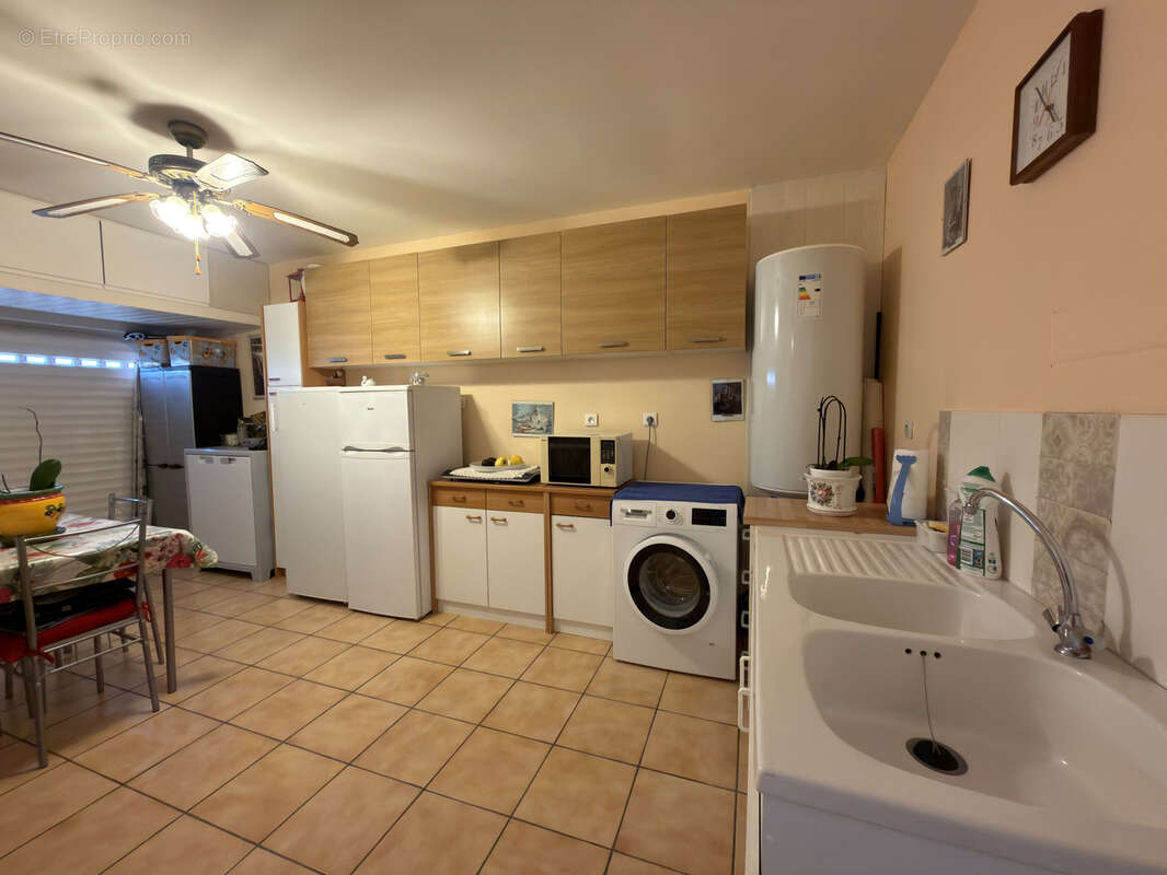 Maison à SAINT-LAURENT-DE-LA-SALANQUE