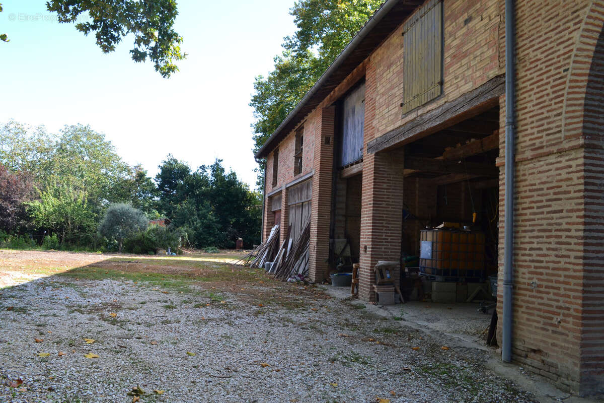 Maison à RENNEVILLE