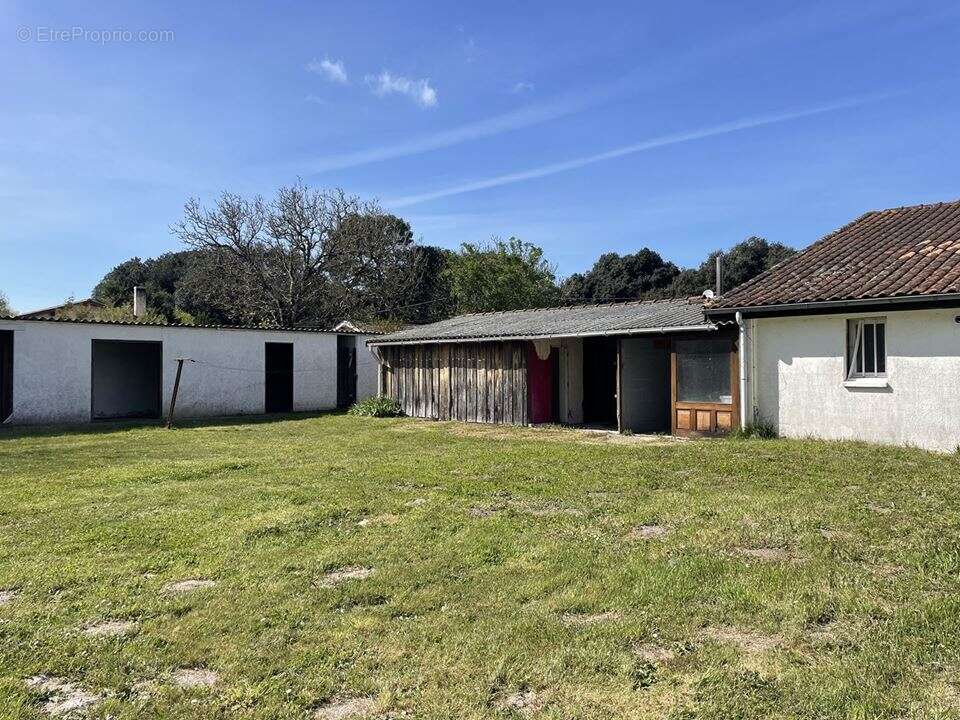 Maison à GRAYAN-ET-L'HOPITAL