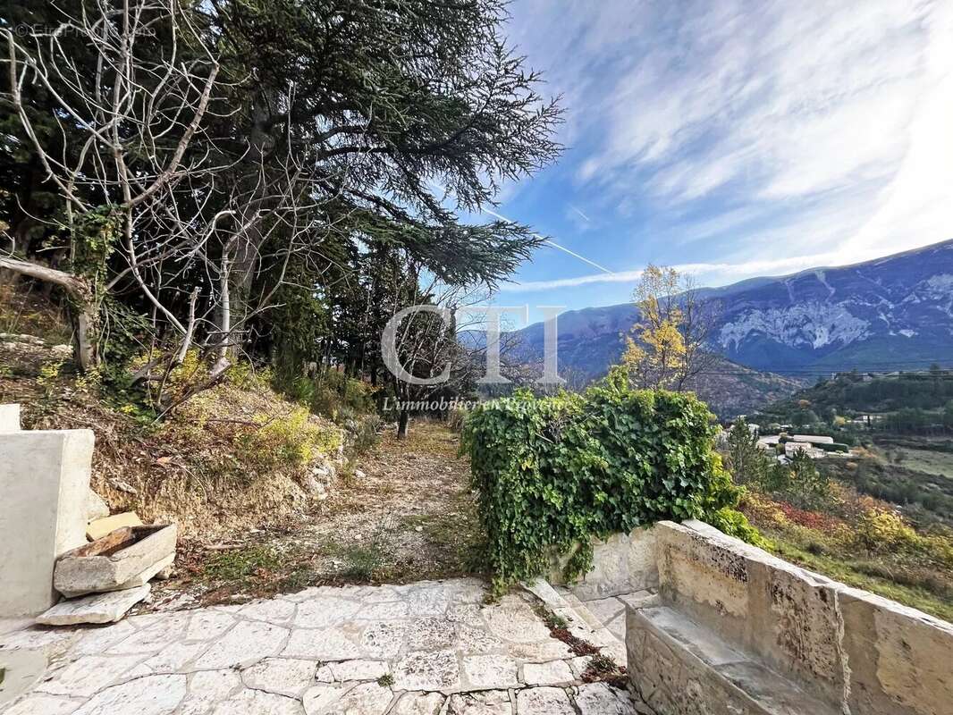 Maison à MONTBRUN-LES-BAINS