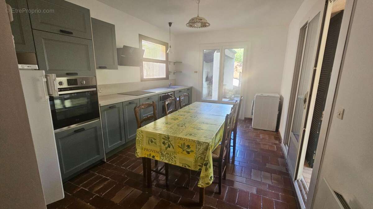 Maison à Taradeau 4 pièce(s) 120 m2 - photo 4
