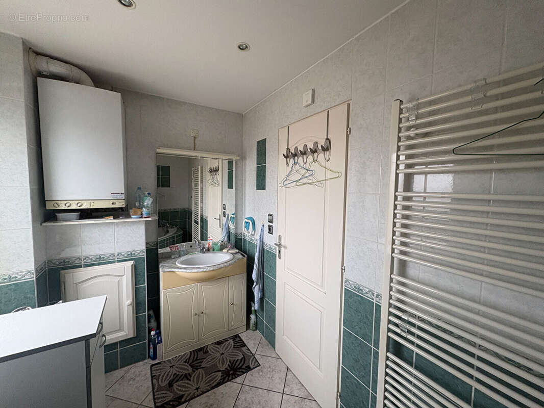 Appartement à PONT-DE-ROIDE