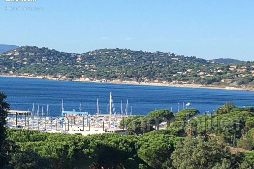 Appartement à ROQUEBRUNE-SUR-ARGENS