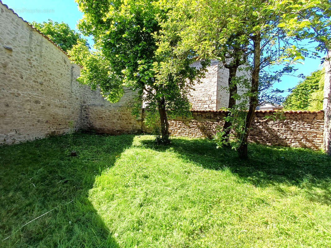 Maison à TIRANGES