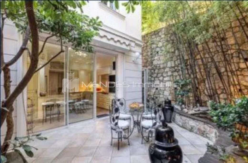 Maison à ROQUEBRUNE-CAP-MARTIN