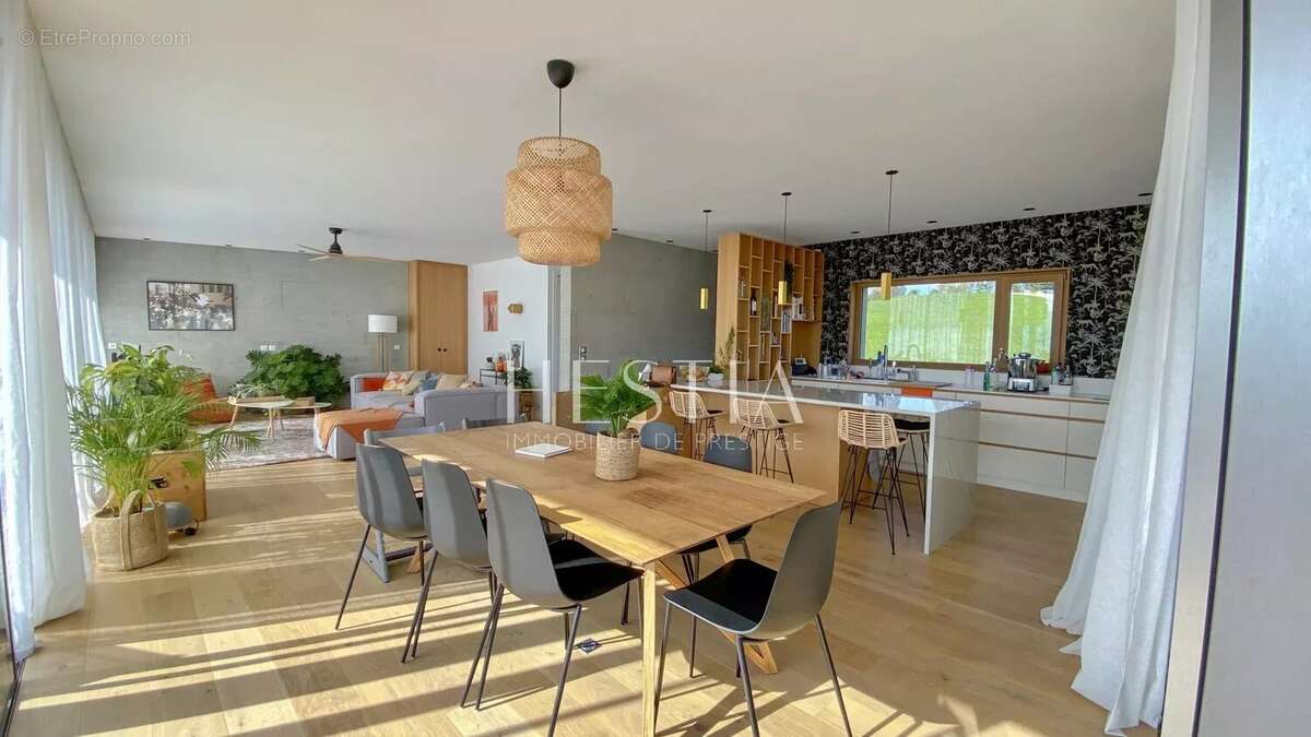 Maison à ANNECY-LE-VIEUX