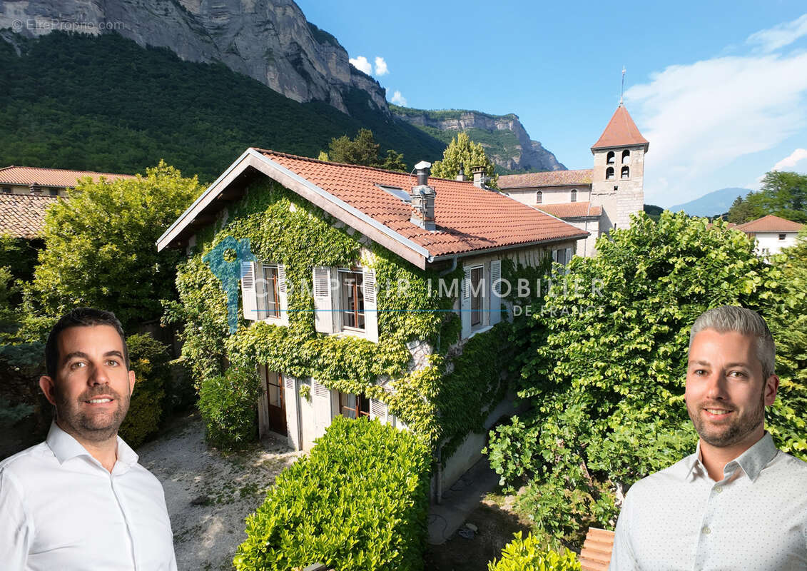 Maison à CROLLES