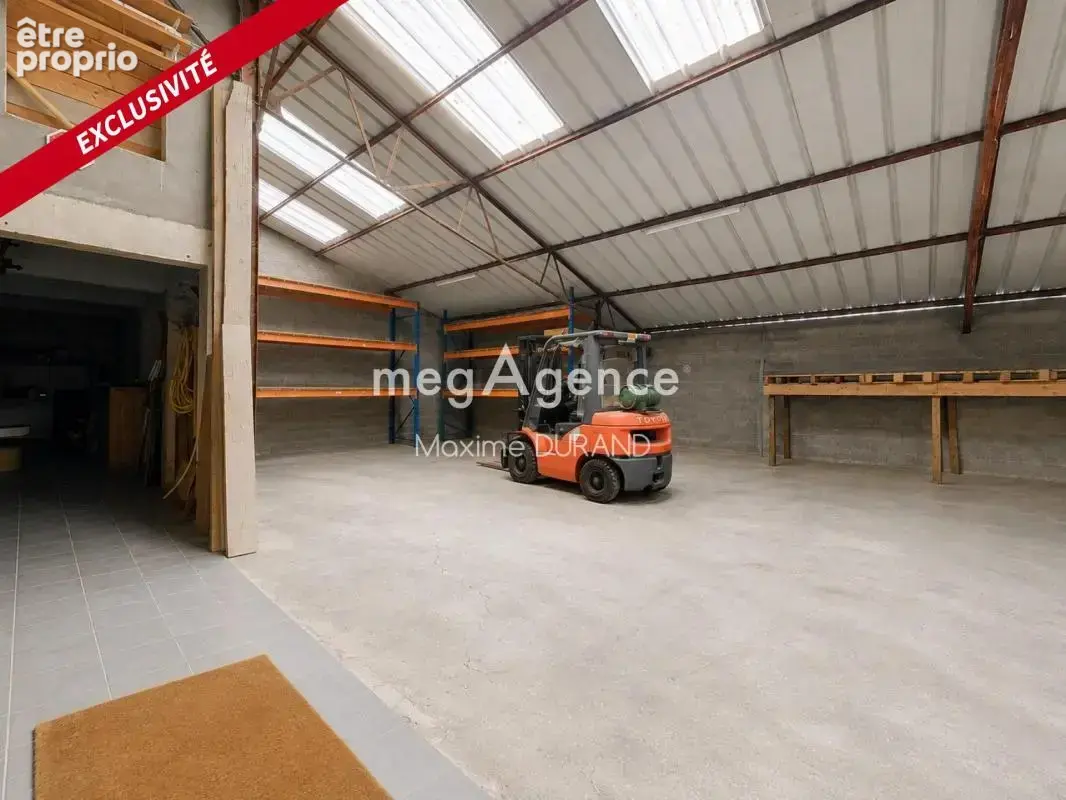 Bâtiment artisanal – 352 m² – dépôt & bureaux - photo 3