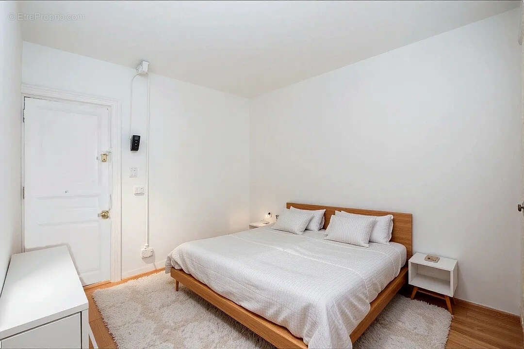 Appartement à PARIS-10E