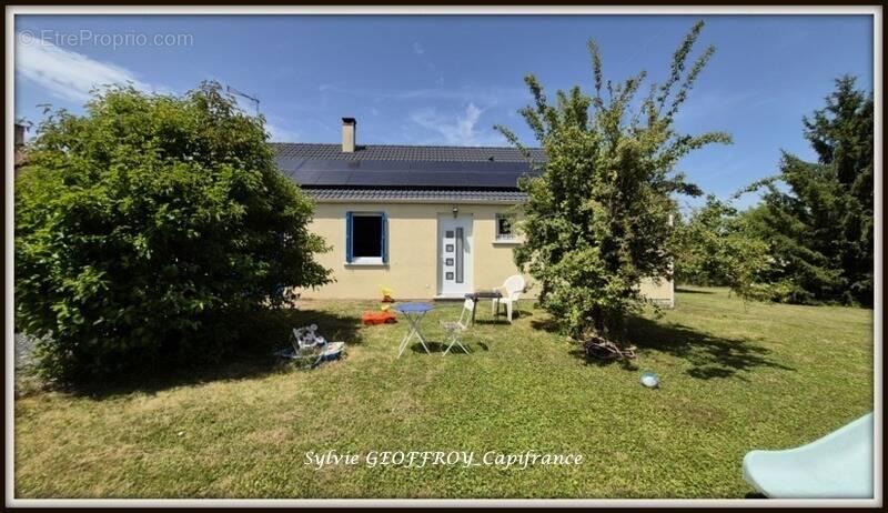 Maison à MONTSUZAIN