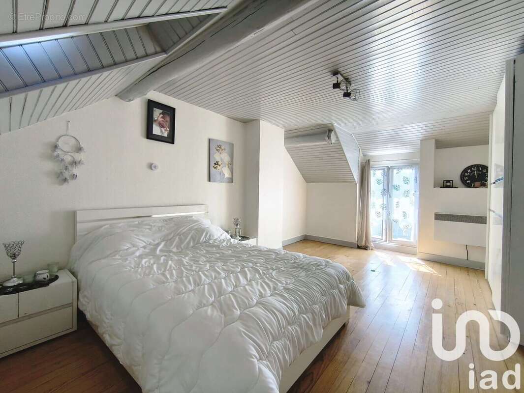 Photo 5 - Maison à CHATENAY-SUR-SEINE