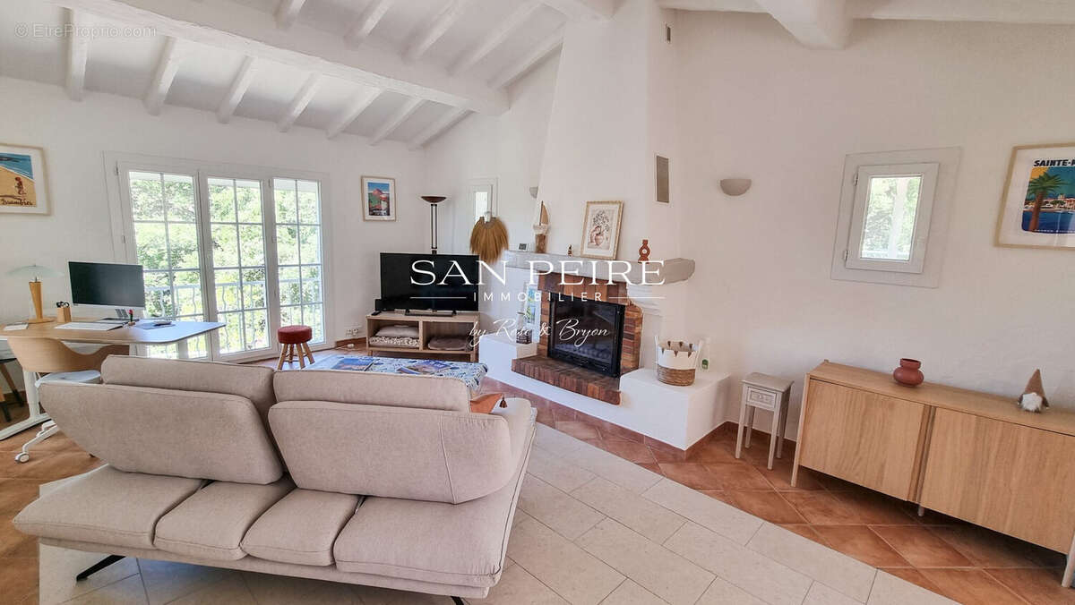 Maison à LES ISSAMBRES