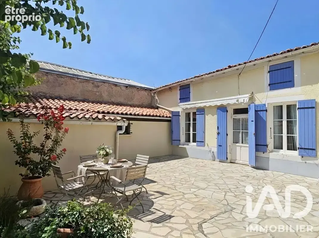 Photo 1 - Maison à SAINT-JEAN-D'ANGELY