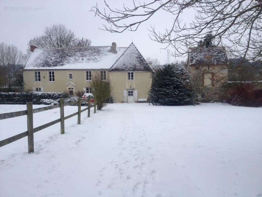 Maison à FONTAINE-LE-PIN