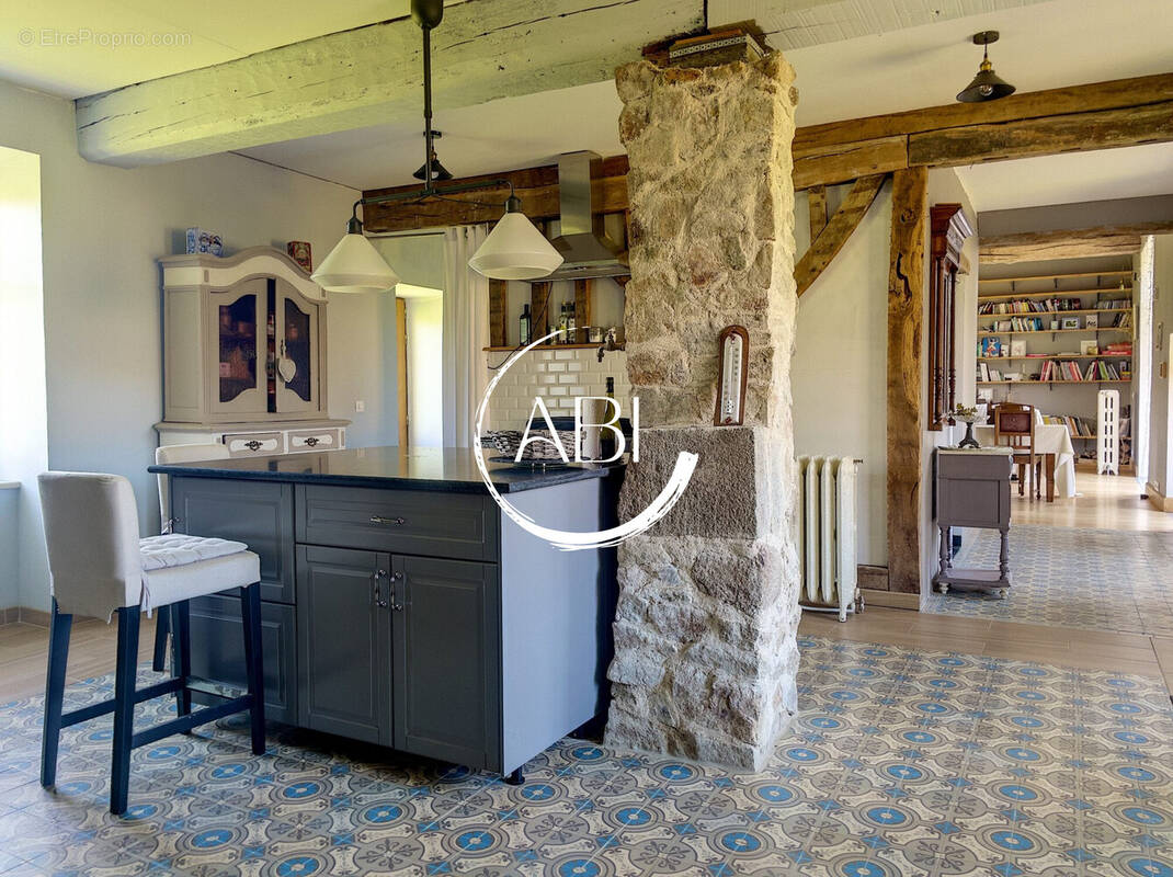 Maison à MAGNY-LE-DESERT